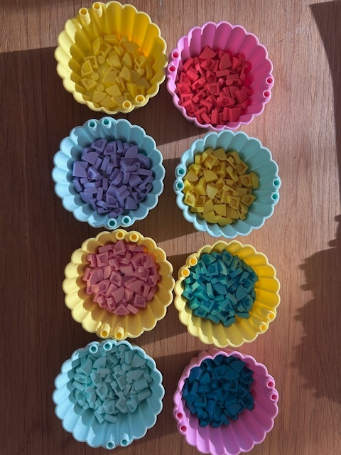 Lego dots - cup cakes - 2