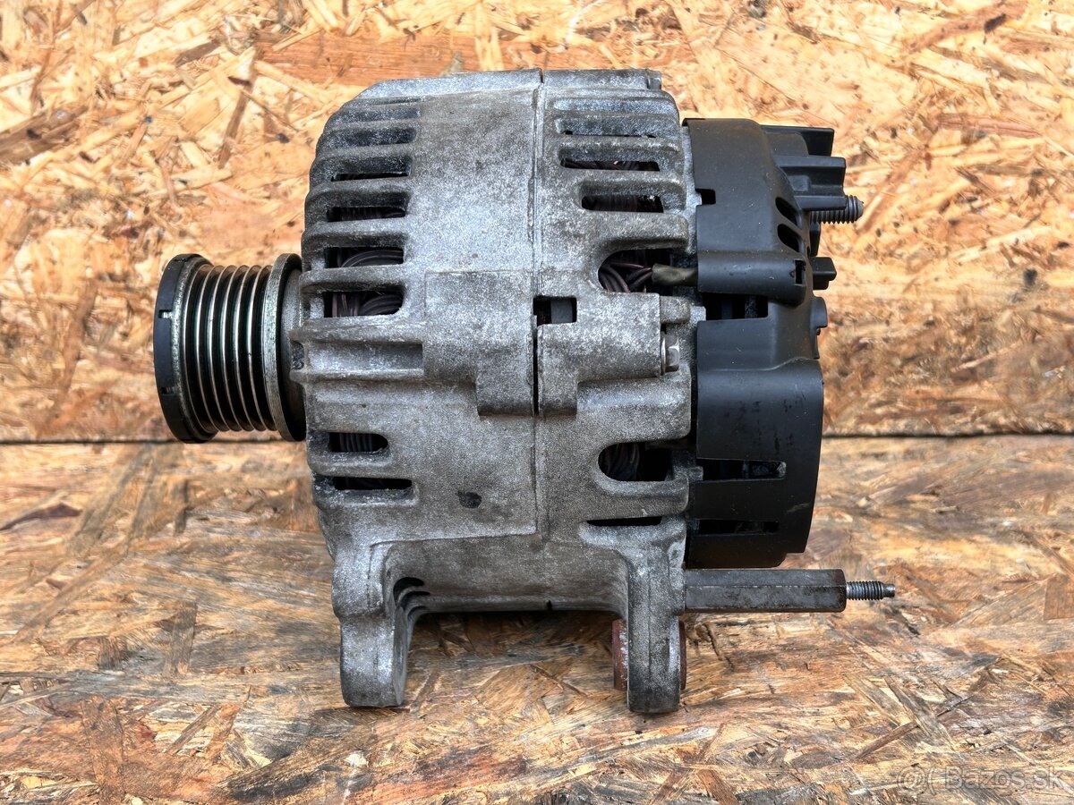 Alternátor 06F 903 023P - 2