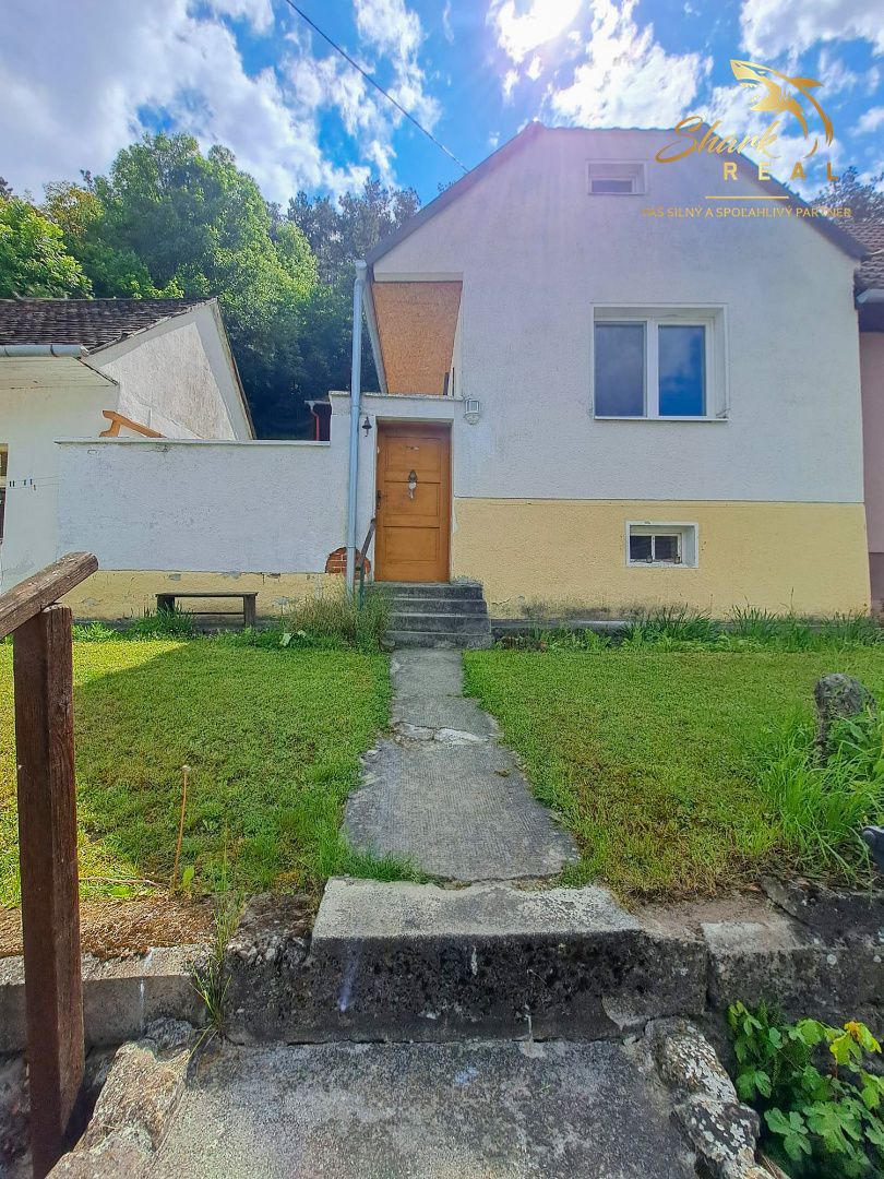 Malebný romantický domček pod lesom - 2