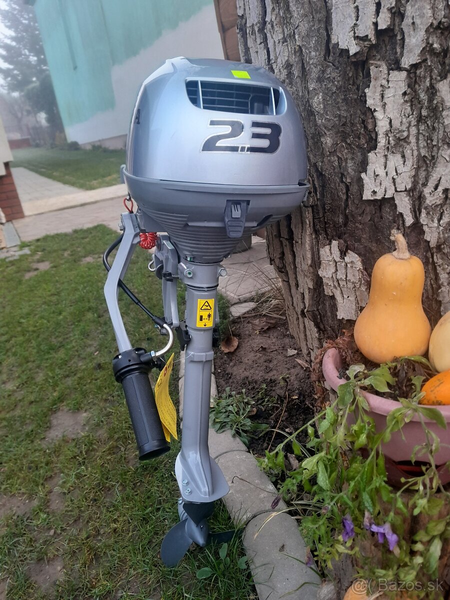 Lodný motor honda 2.3. - 2