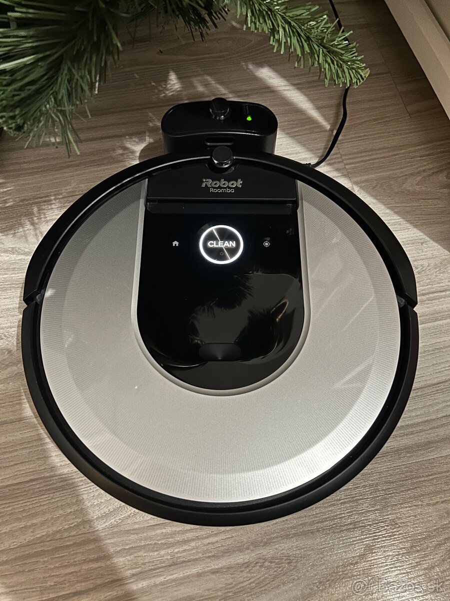 Robotický vysávač iRobot Roomba i7 - 2