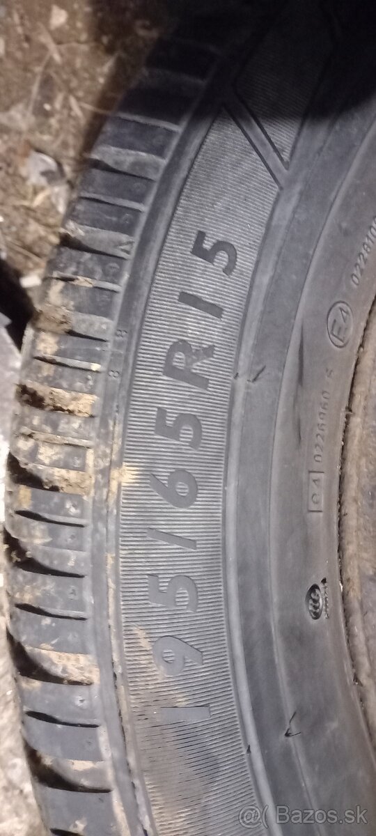 Zimne pneu 195/65R 15 - 2