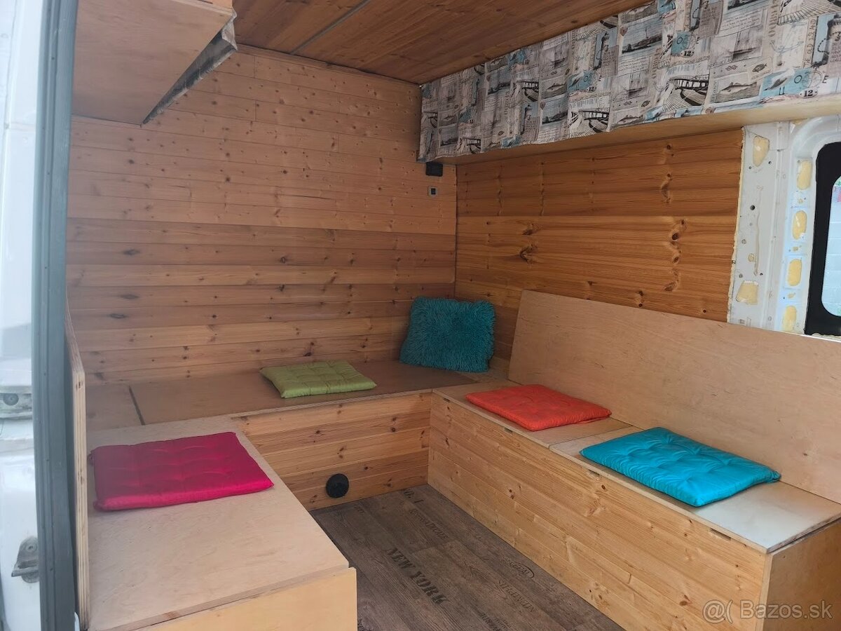 Obytná dodávka - 2