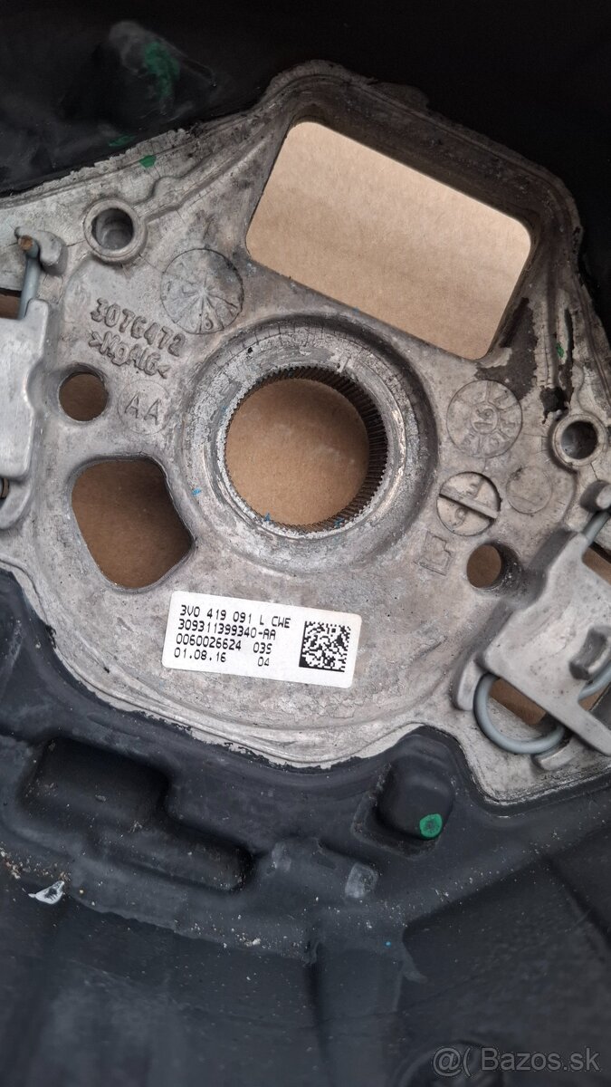 Multifunkčný volant Škoda Superb III (2016) – TOP stav - 2