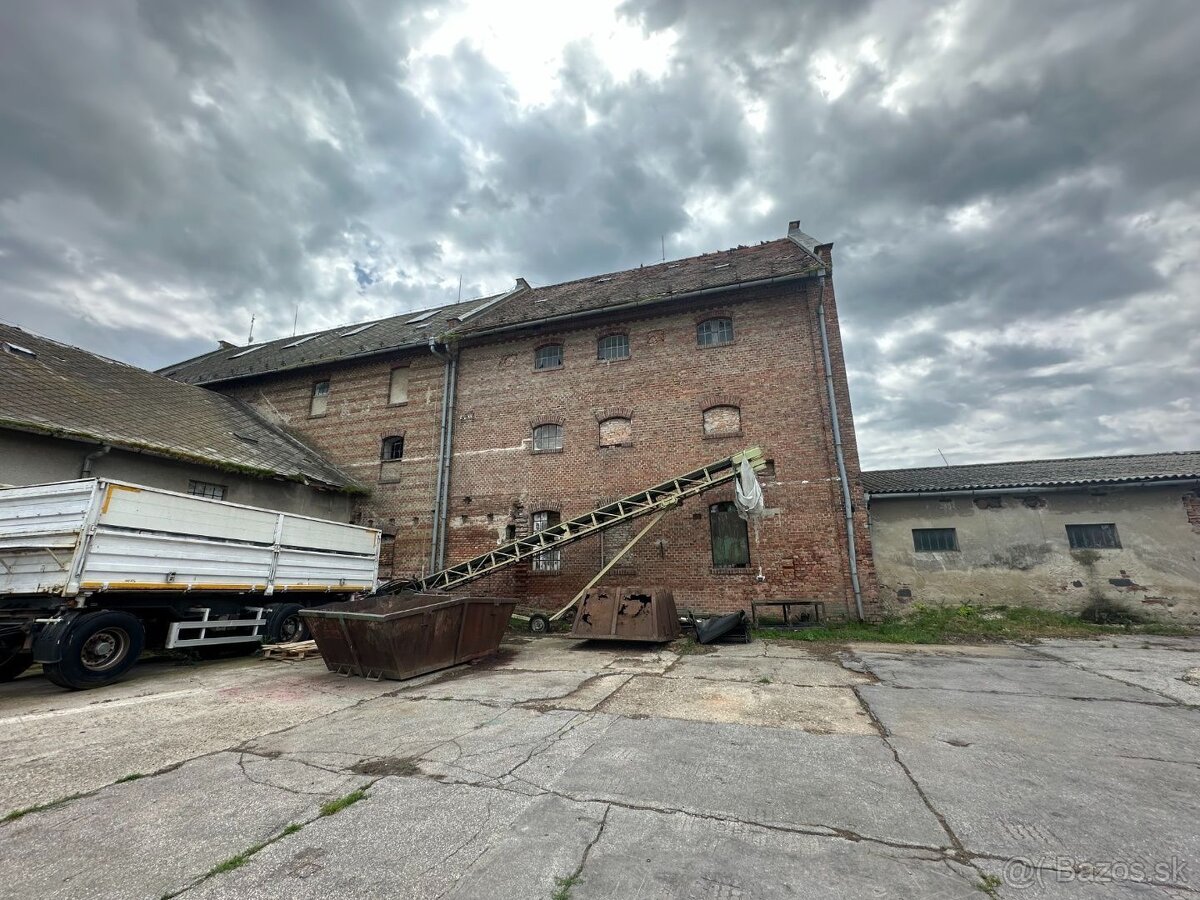 Priemyselná budova v Sládkovičove na PREDAJ - 2