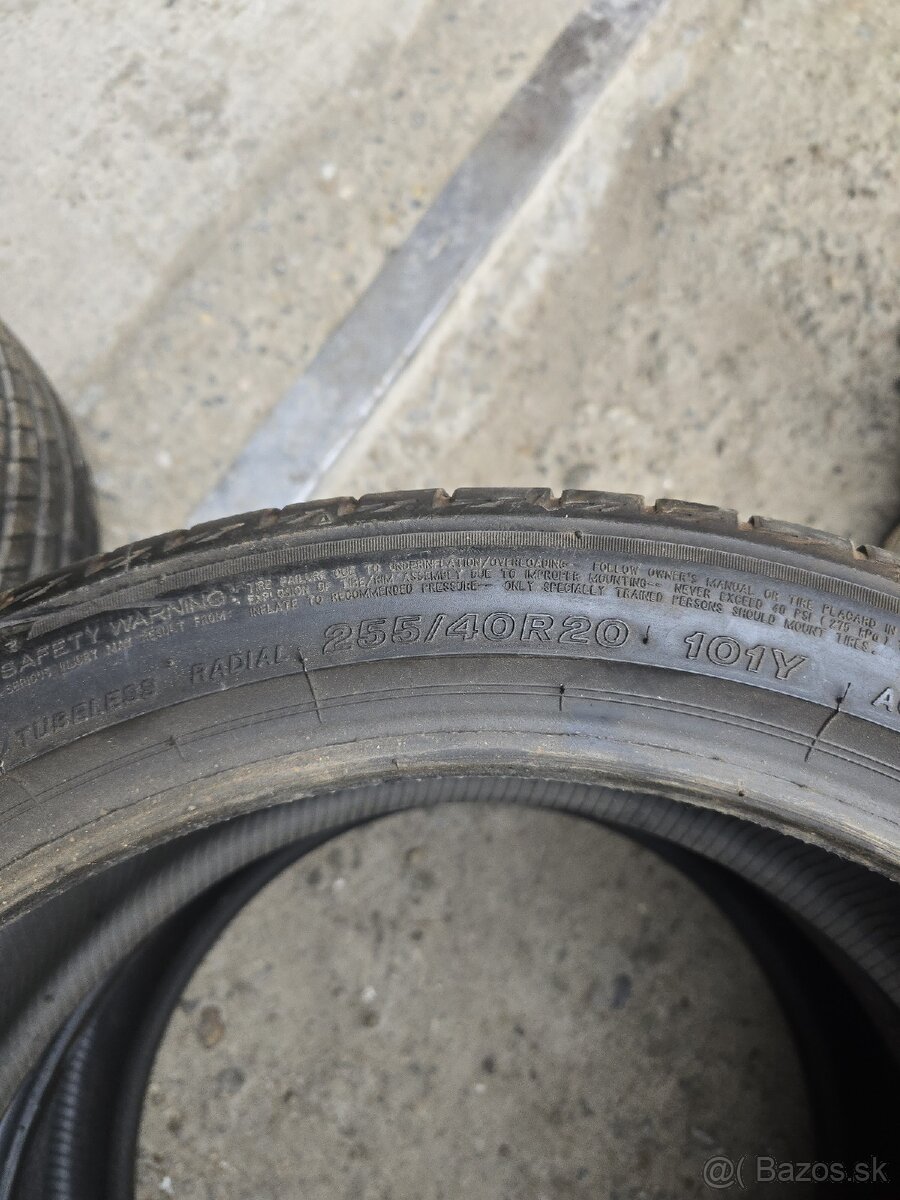 Pneumatiky 255/40 r20 - 2