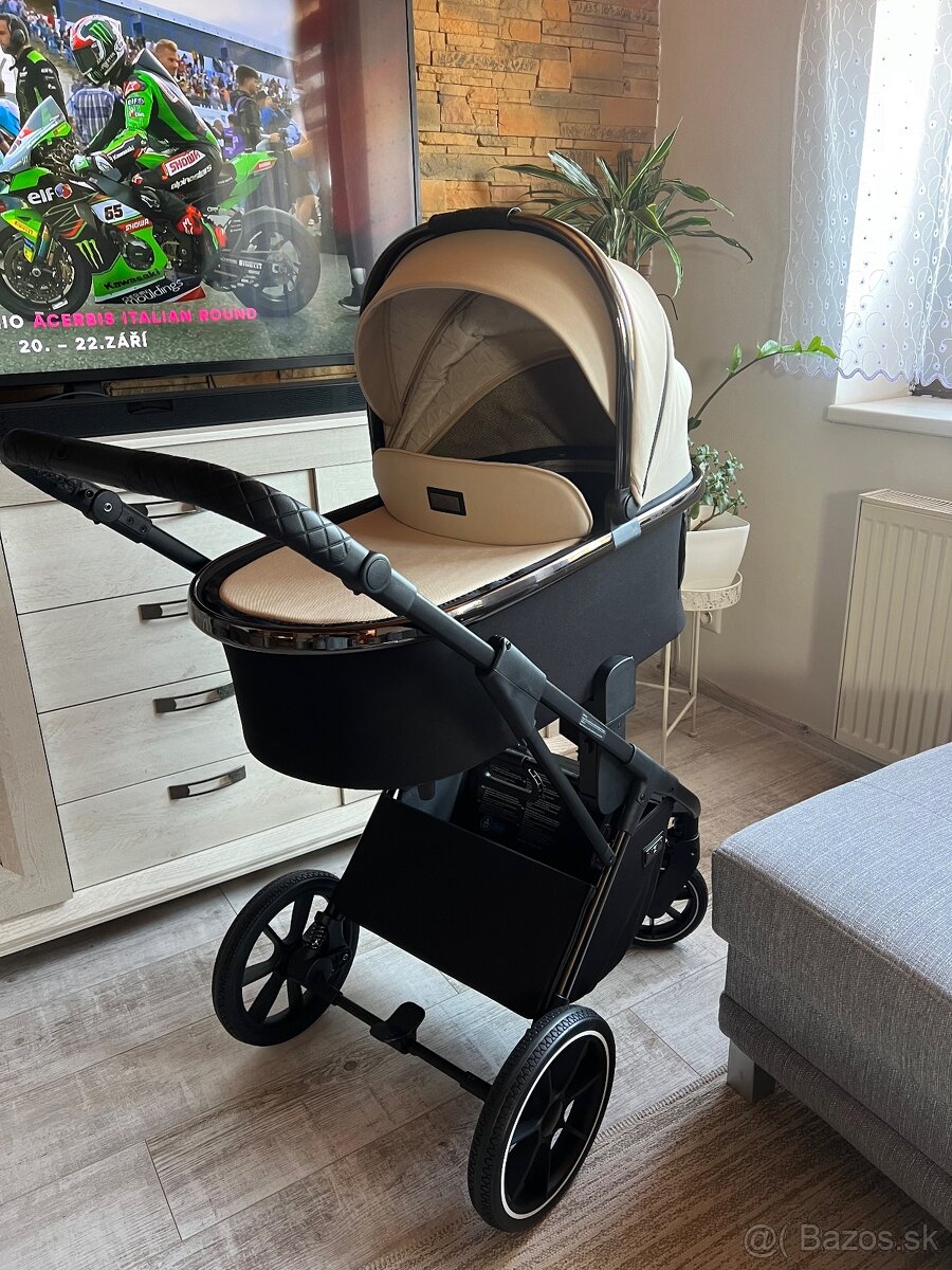 Kočiar Moon PIU 2024 - 2