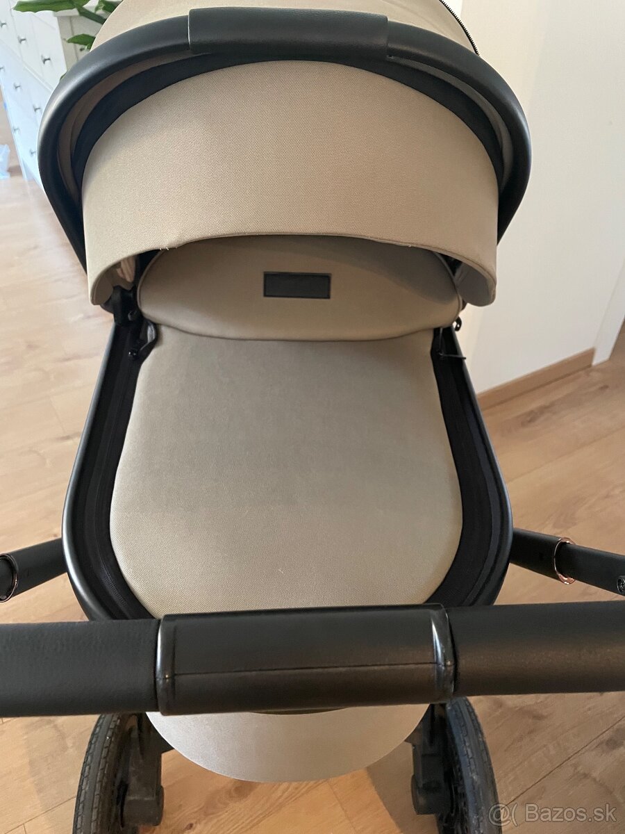 Kočiar Moon Resea Mud 2025 - 2