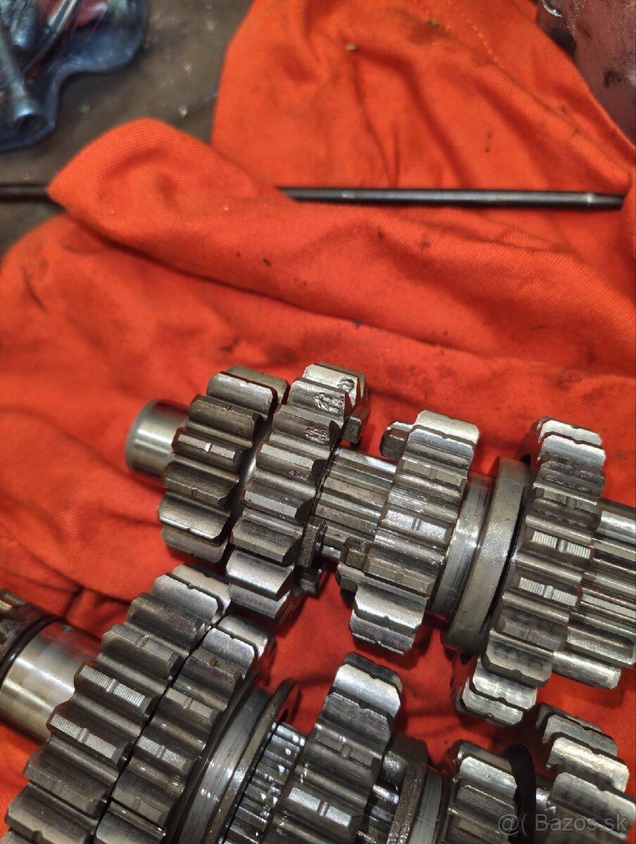 Predám prevodovku Yamaha wr400f - 2