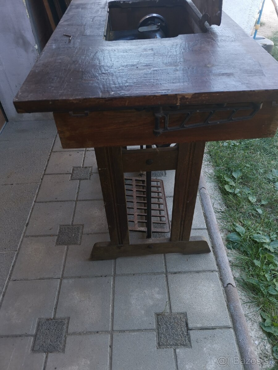 Šijacie stroje - 2