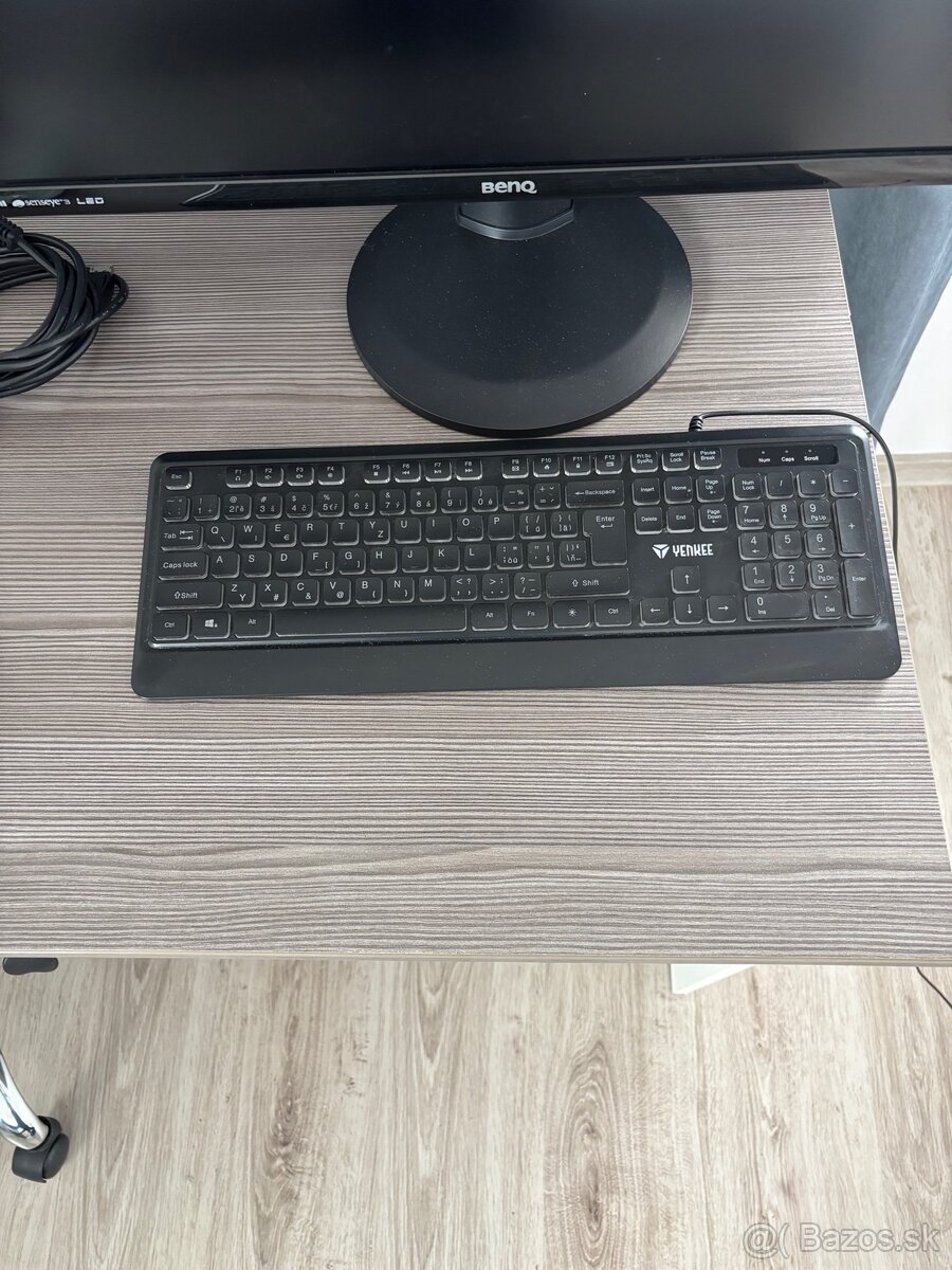 Monitor BenQ GW2765, klávesnica Yenkee 130 € - 2