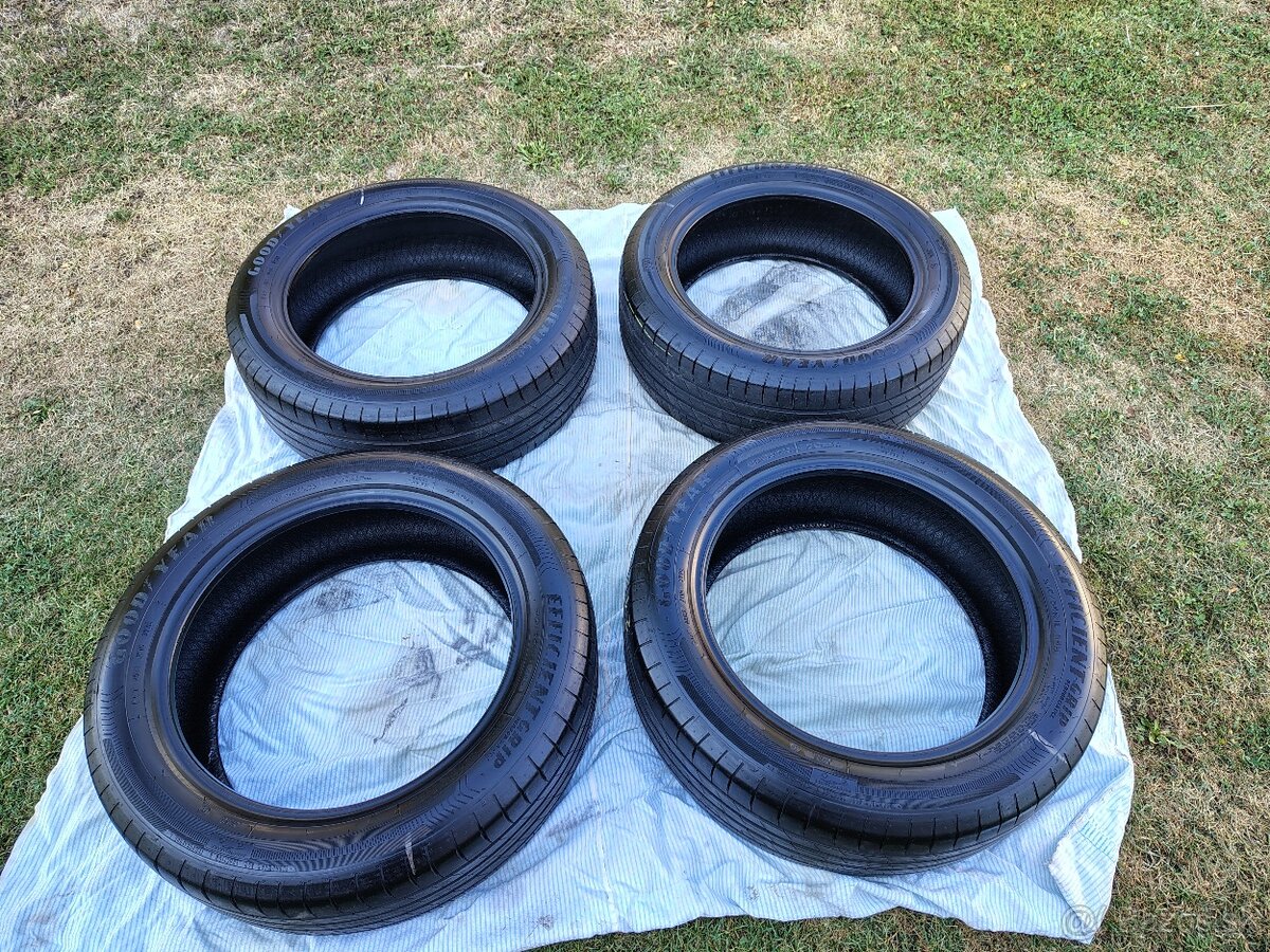 Pneumatiky 215/55 R18 - 2