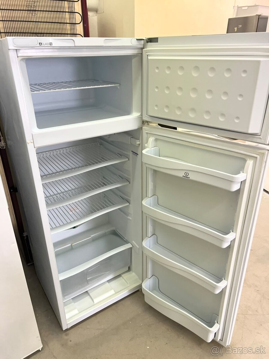 Predám chladničku Indesit 140cm - 2