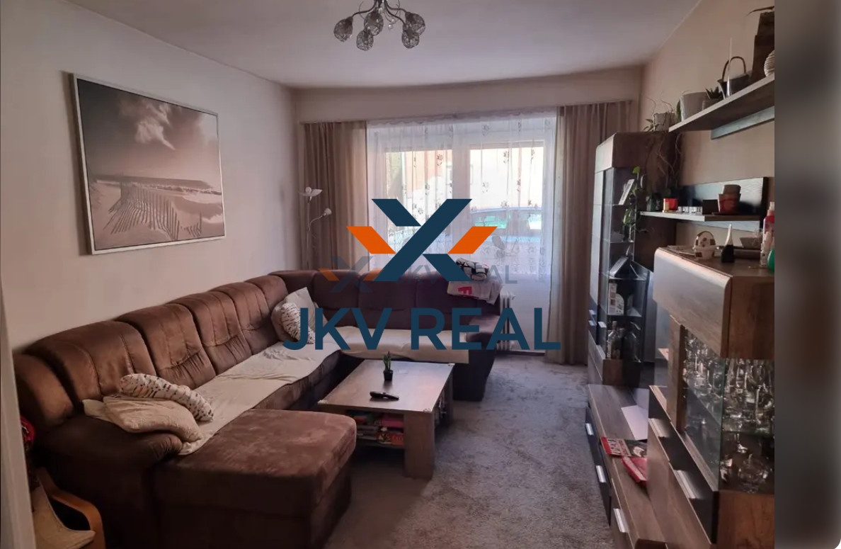 Na predaj priestranný 5-izbový rodinný dom . - 2