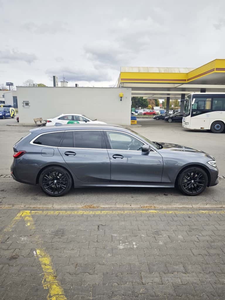 BMW 330d xDrive Touring (G21) – 286 k | Luxury Line | CZ DPH - 2