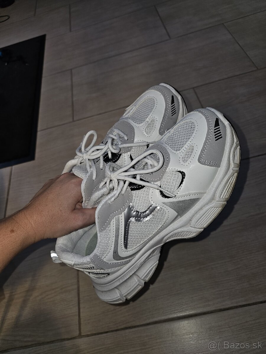 Predám dámske tenisky - 2