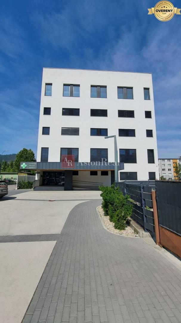 PRENÁJOM: Administratívne, kancelárske priestory - J. Janček - 2