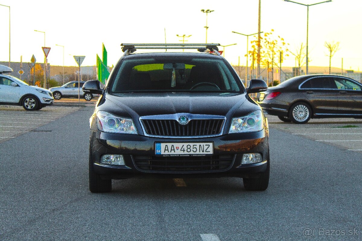 Škoda Octavia Combi 2.0 TDI 4x4 Elegance - 2