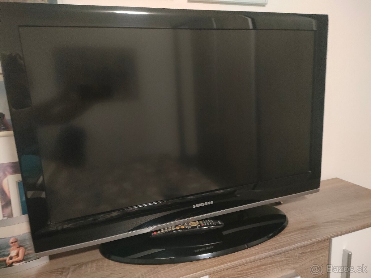 Samsung LCD TV 94cm HD - 2