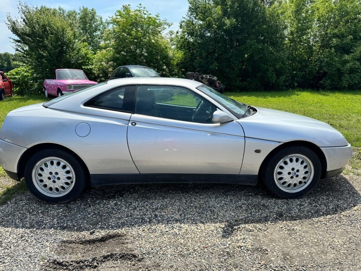 Alfa Romeo GTV 2.0 Twin Spark - 2