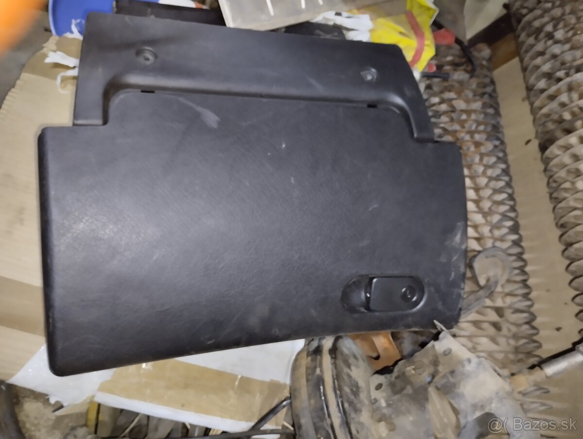 Odkladacia schránka Opel Vectra b - 2