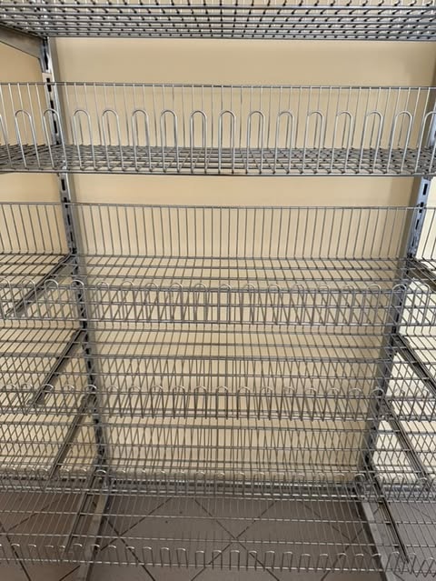 Zariadenie na 300 metrový obchod s textilom - 2