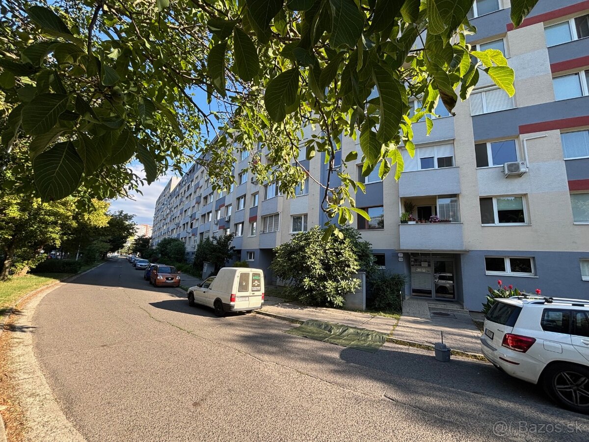 3i. byt 74m, Jasovská ul., kompl. RŠ 10/2025, 6p., Petržalka - 2