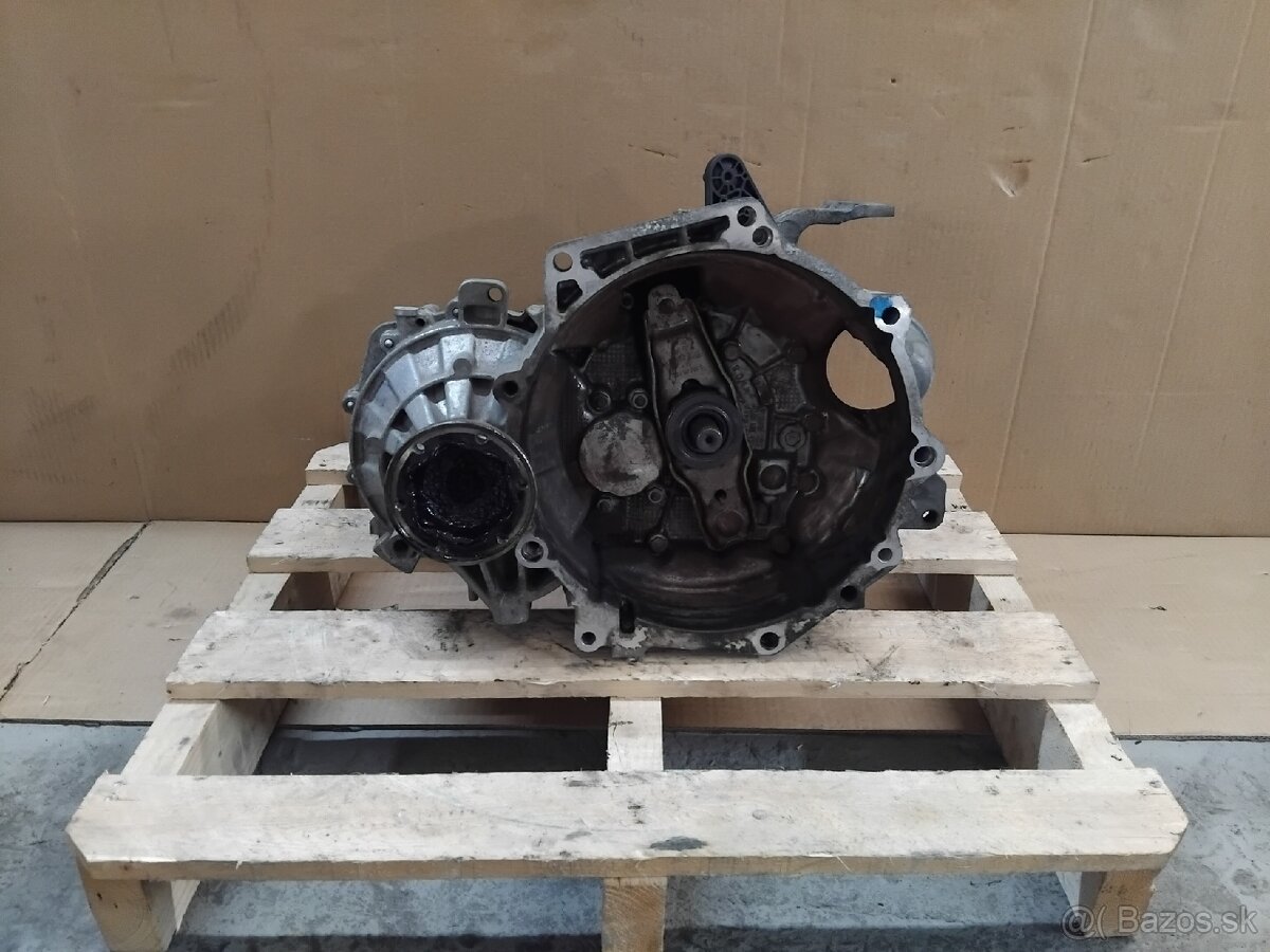 5 st. prevodovka MWW + spojka, štartér, poloos - 2