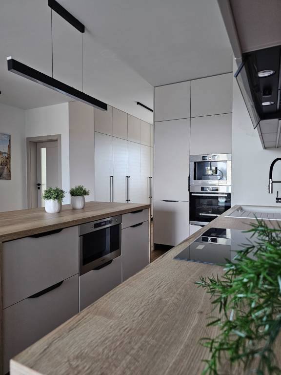 Prenajmeme nadštandardný 3-izbový byt, Kollárova ulica, Vráb - 2