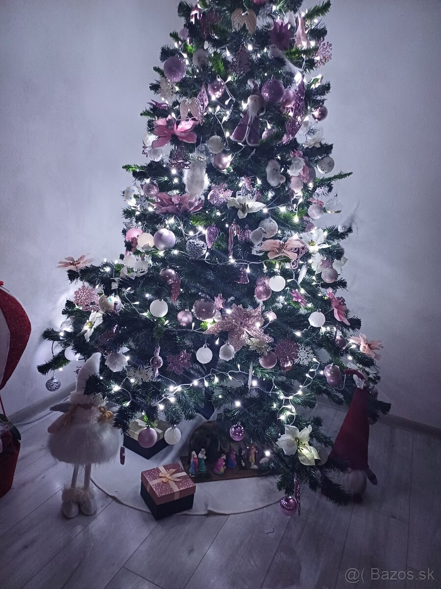 Umelý Vianočný stromček 250cm - 2