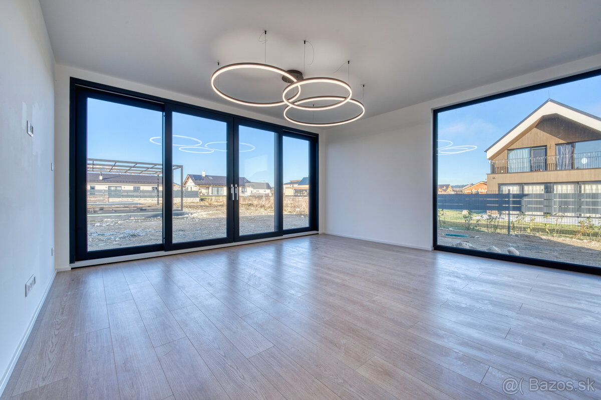 Úsporný 5-izbový bungalov A0 – Veľká Lomnica - 2