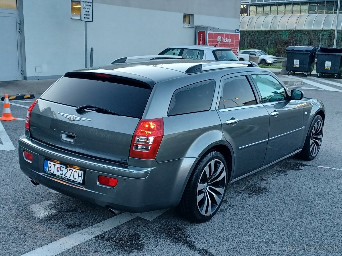 Chrysler 300C CRD, tourer - 2