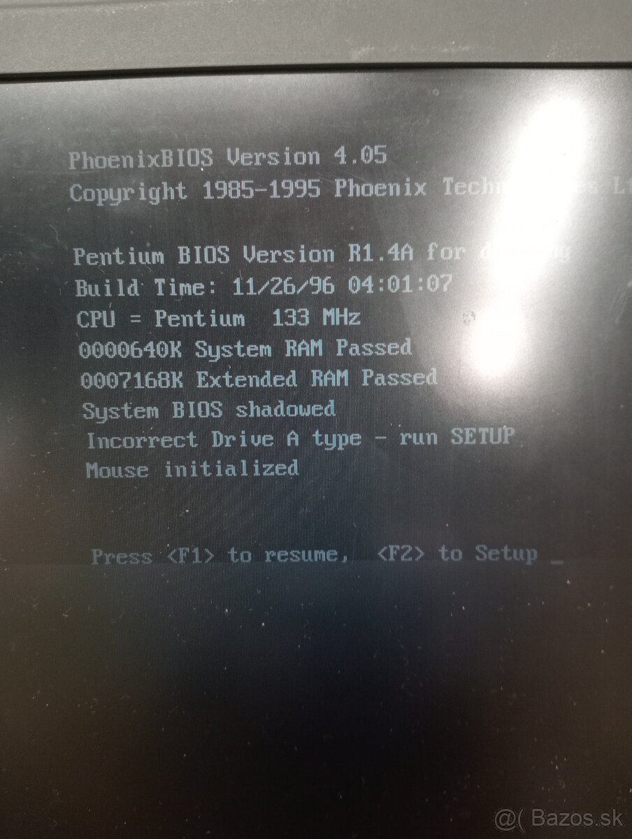 Retro notebook Twinhead Slimnote 710CV (1996) – funkčný - 2