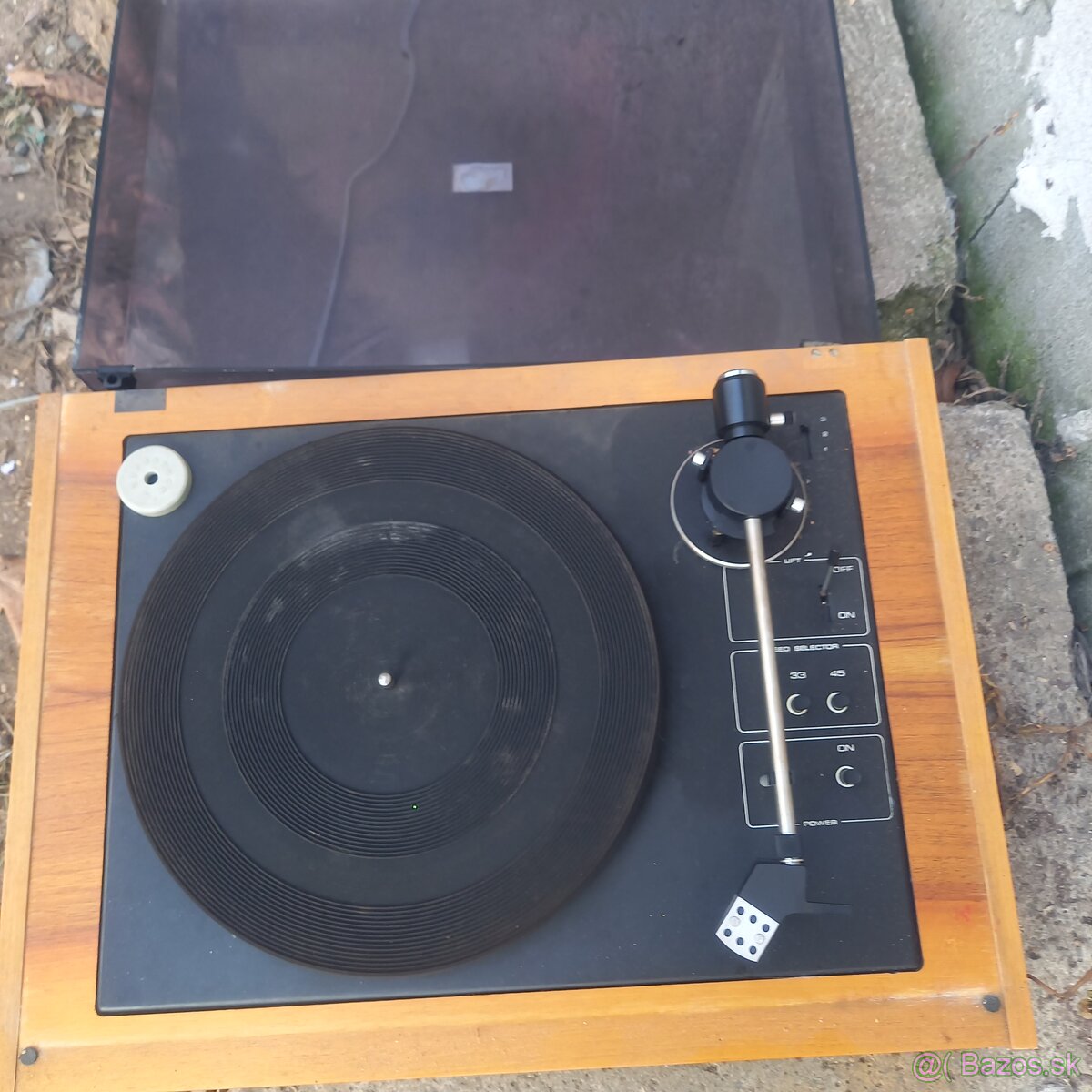 Predam starožitle ozdobi na stromček a gramofon - 2