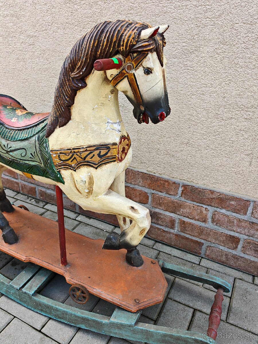 Veľký drevený hupaci koník - 2