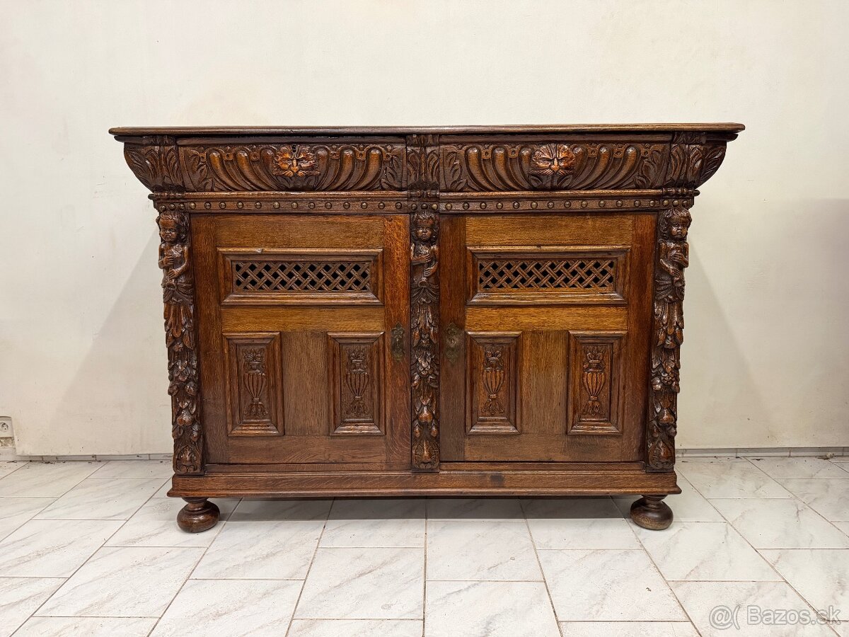 Starožitná neorenesanční skříň - 2