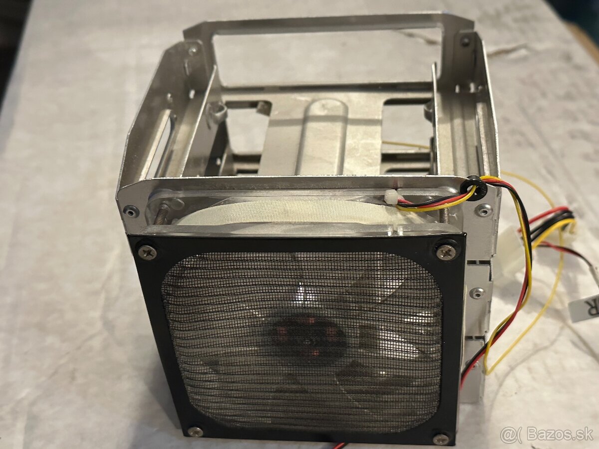 Klietka na 3 HDD - 2