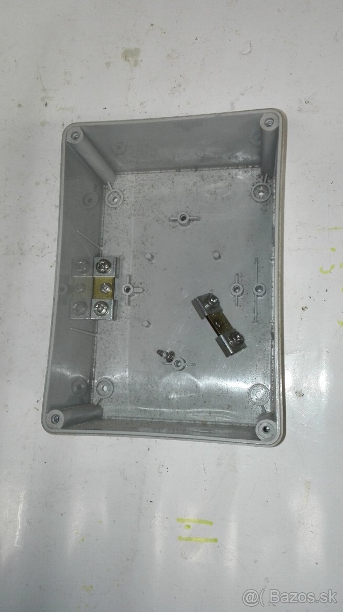 Krabica na vypínač - 2