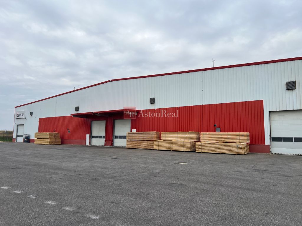 Moderná výrobná hala na prenájom o rozlohe 5.400m² v okrese - Pohľad 2