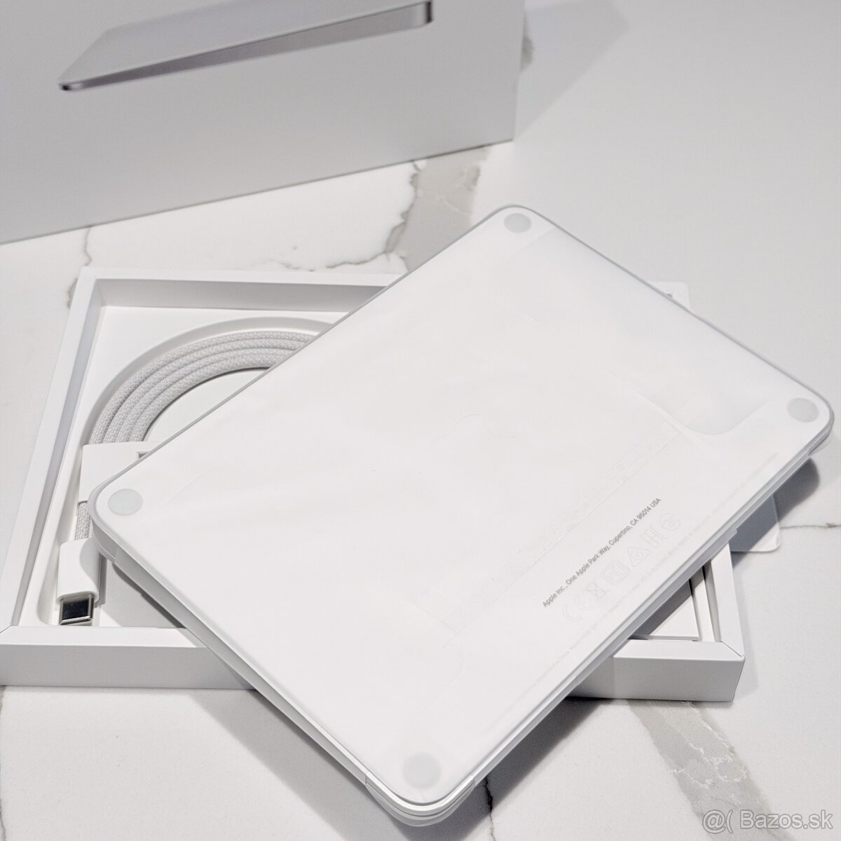 Apple Magic Trackpad – Biely (Lightning) - 2