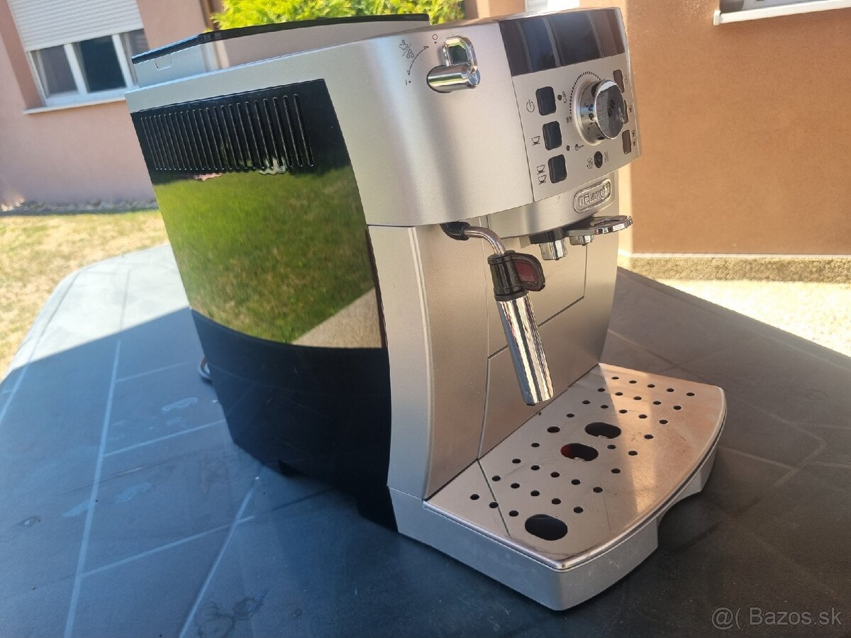 Kavovar DeLonghi - 2