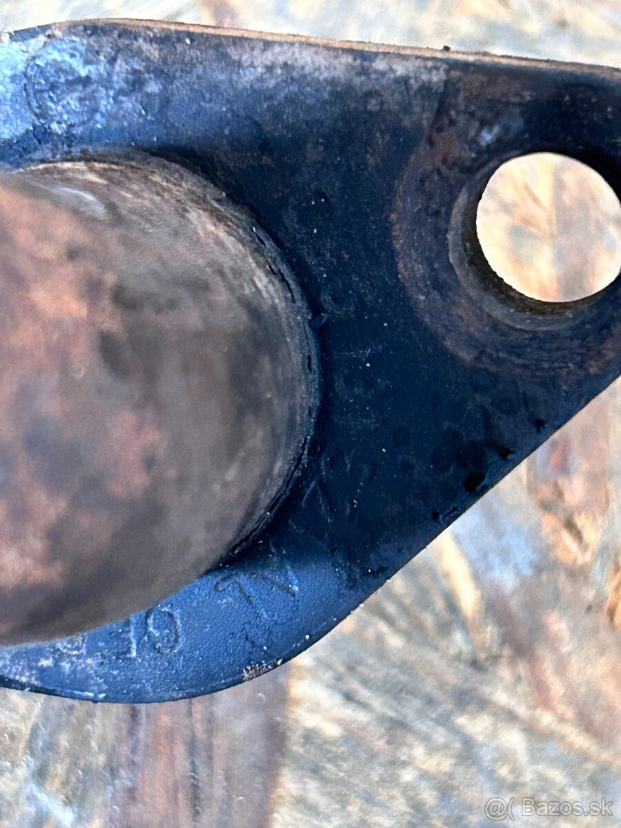 EGR trubka 03G 131 521 AL - 2