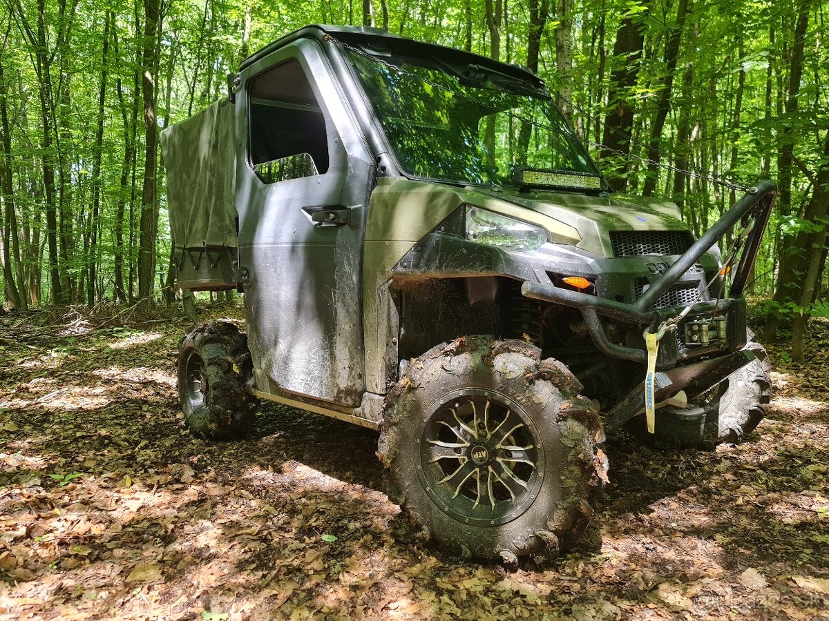 Polaris ranger xp1000 . Výmena