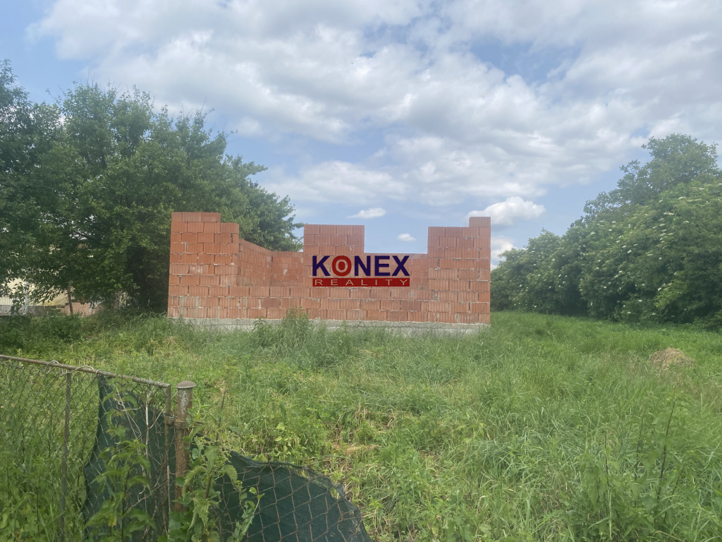 Malý domček, rozostavaná stavba a pozemok – BEŽOVCE - 2