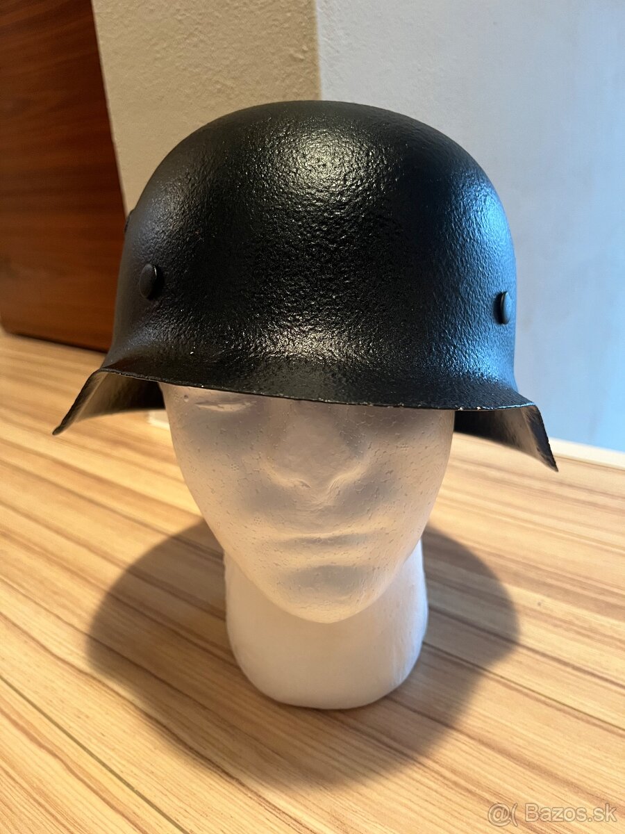 Nemecká prilba - 2