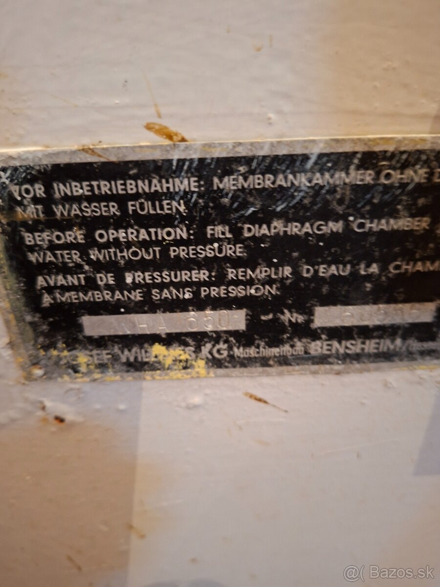 Plastové nádoby na víno - 2