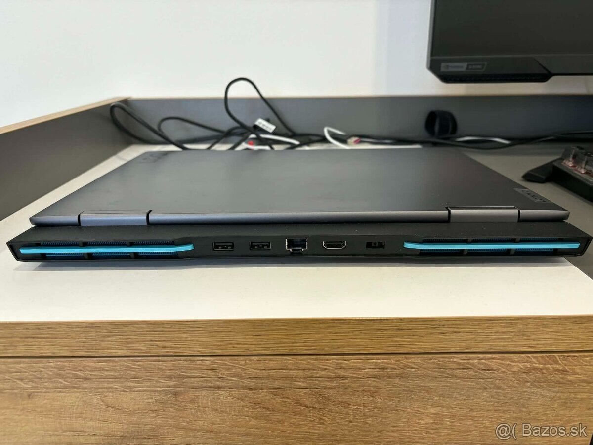 Lenovo LOQ 16IRH8 - 2