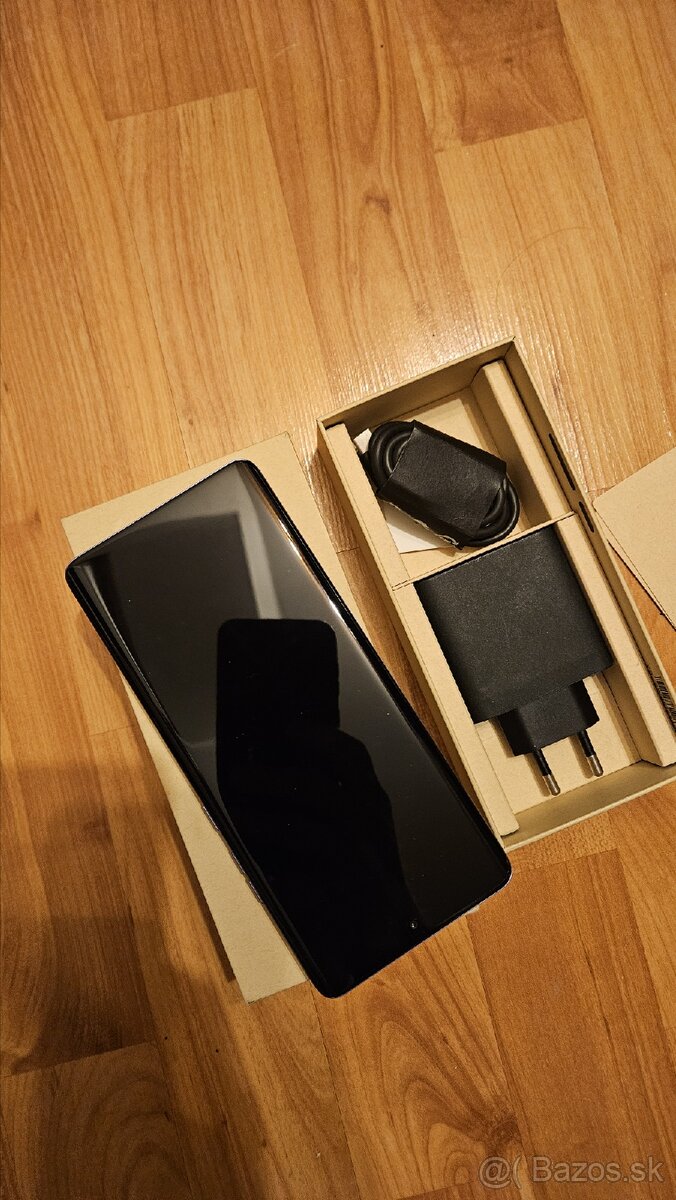 Motorola edge 50 Pro - 2