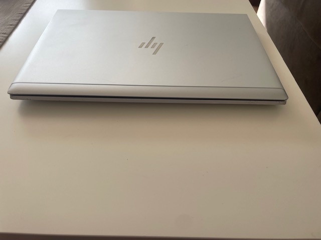 Paradný HP EliteBook 830 G7 - 2