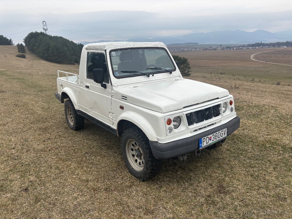 Suzuki Samurai Long - 2
